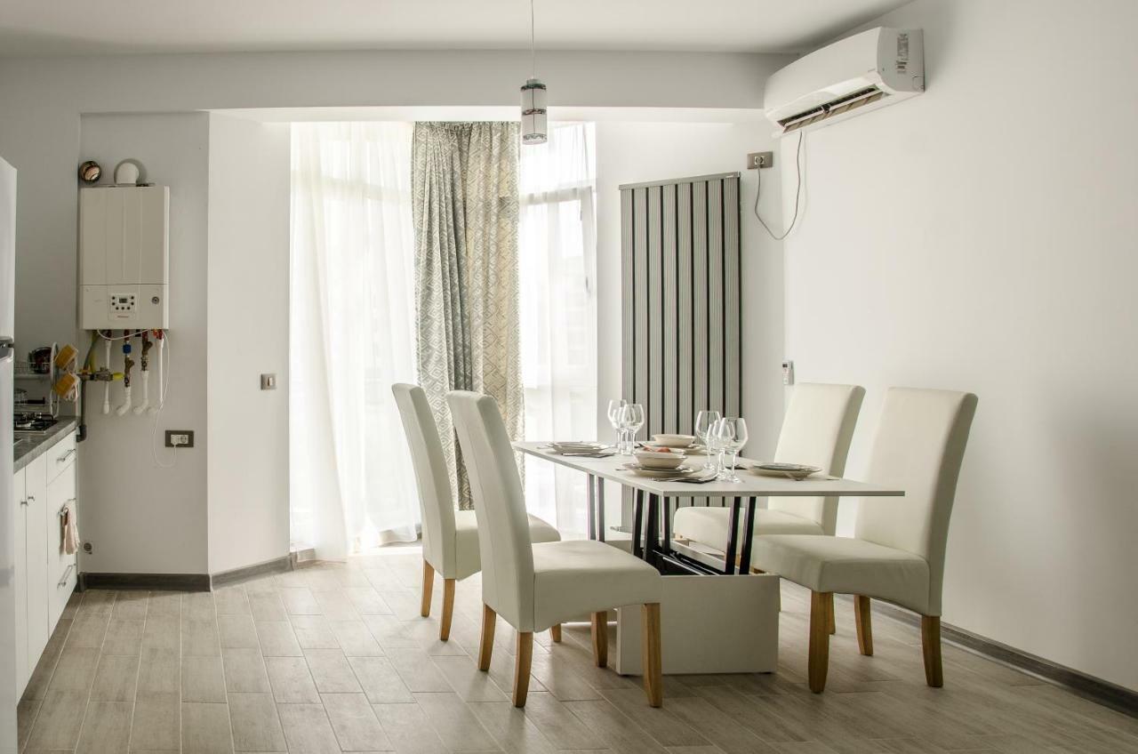 Apartamente Azzurro On The Beach Navodari Exterior photo